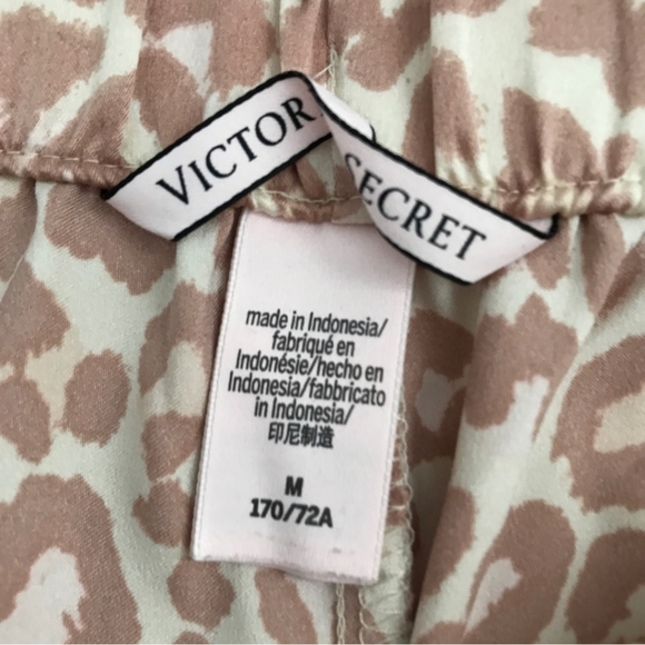 Victorias Secret M Shorts Satin Animal Print PJ - Picture 5 of 7